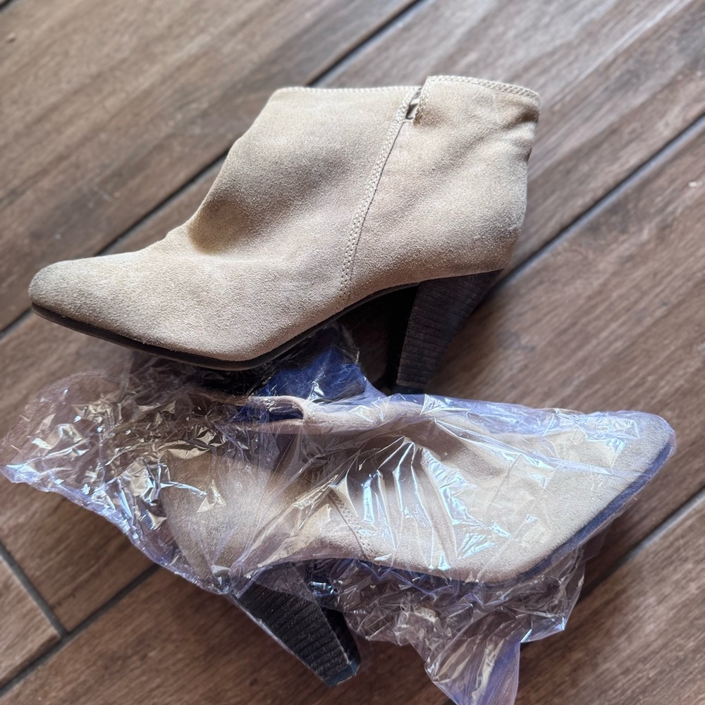 Nine West Elegant Beige Ankle Booties for Women